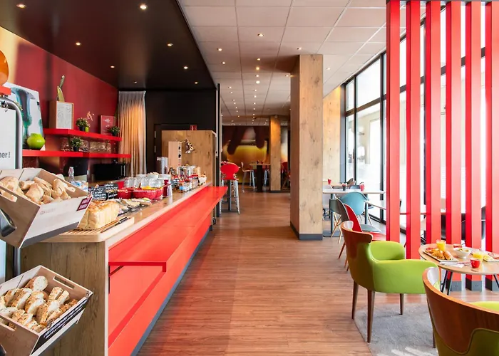 Ibis Versailles Chateau