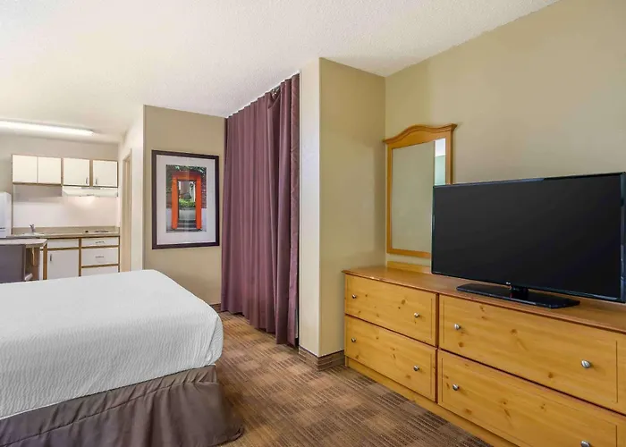 Extended Stay America Select Suites - Tampa - Brandon