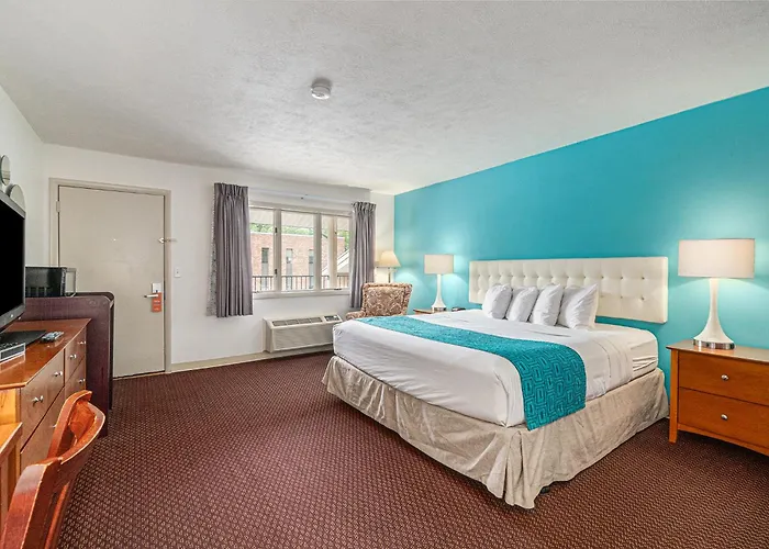 Howard Johnson By Wyndham Traverse City