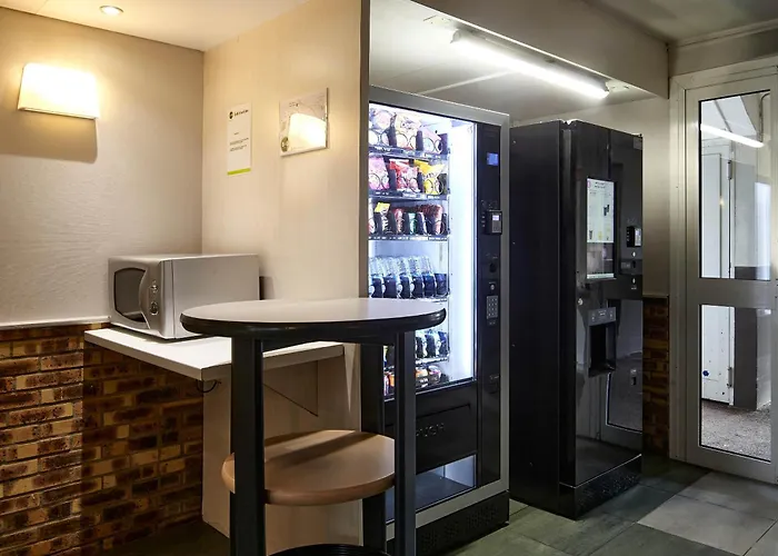 B&B Hotel Saclay