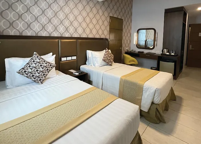 One Central Hotel&Suites