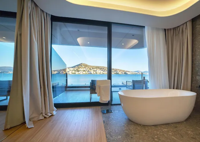 Yacht Premium Hotel Sarandë