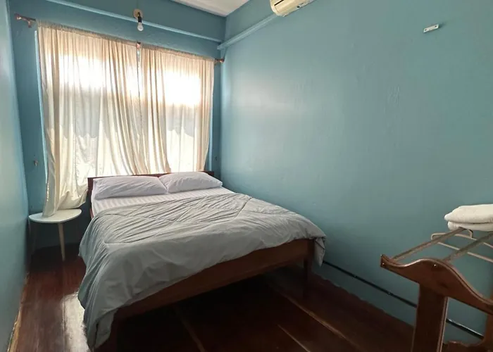 Thadan Guest House