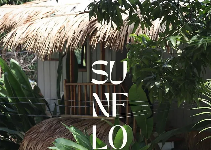 Sunflower Guesthouse And Animal Rescue - Koh Lipe