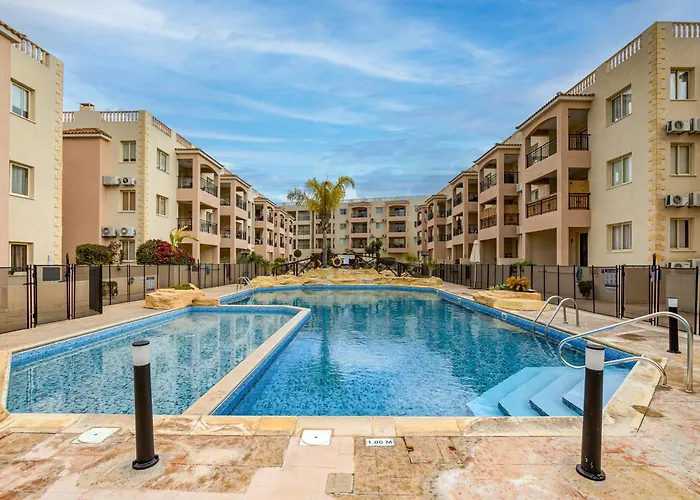 Sunny View - A Stunning Apartment With Private Rooftop