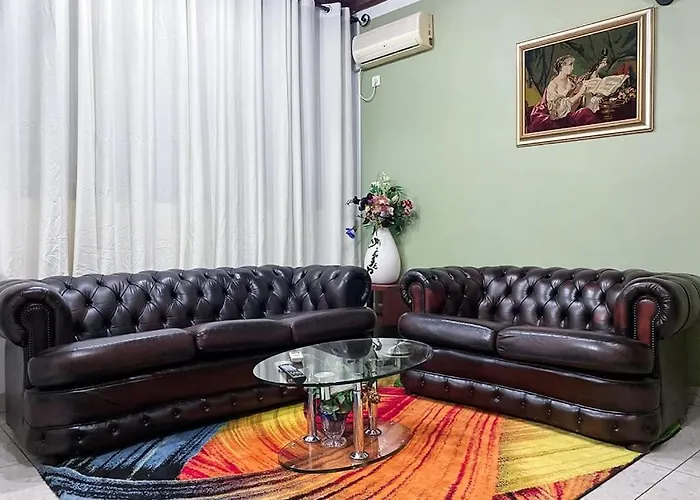 Double Twins Hotel & Suites