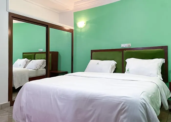 Double Twins Hotel & Suites