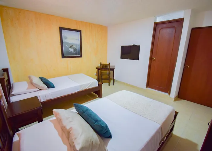 Hotel Toledo Plaza