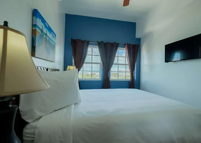 Best Western Grand Baymen Gardens