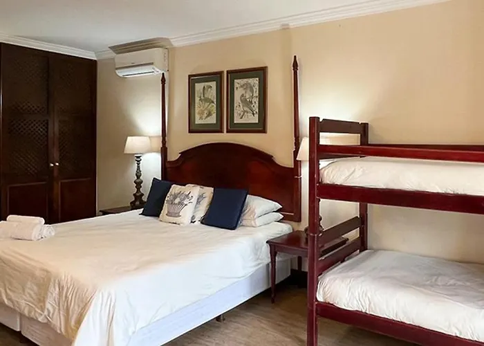 Far Hills Country Hotel