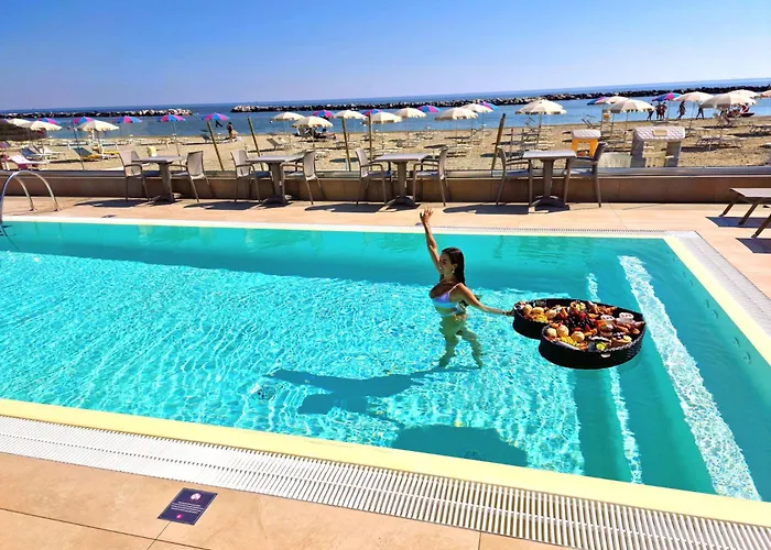 You & Me Beach Hotel - Adults Friendly