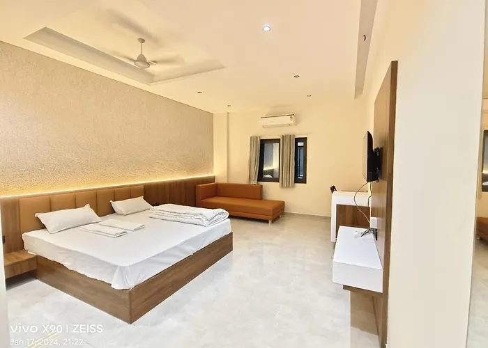 Hotel The Grand Khodiyar