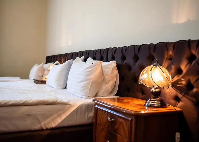 George Hotel