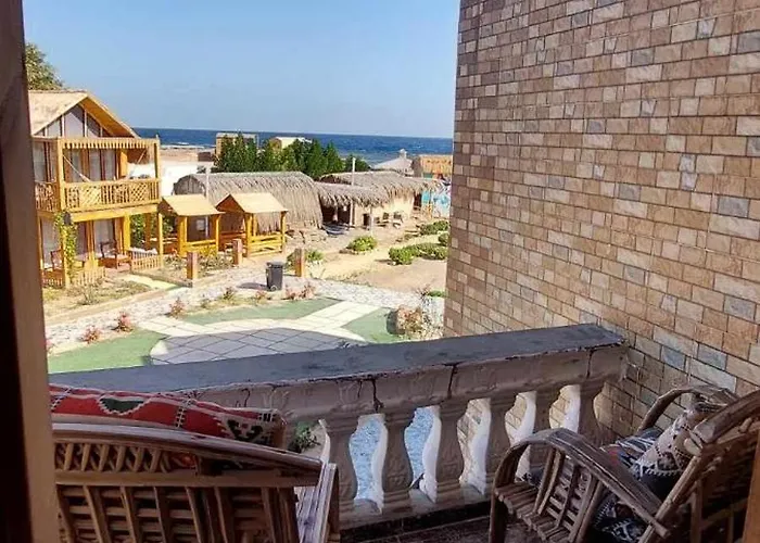 Green Beach Camp & Hotel