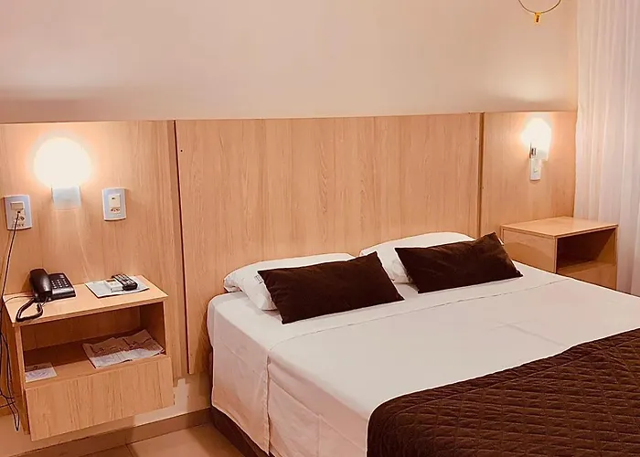 Victoria Plaza Hotel