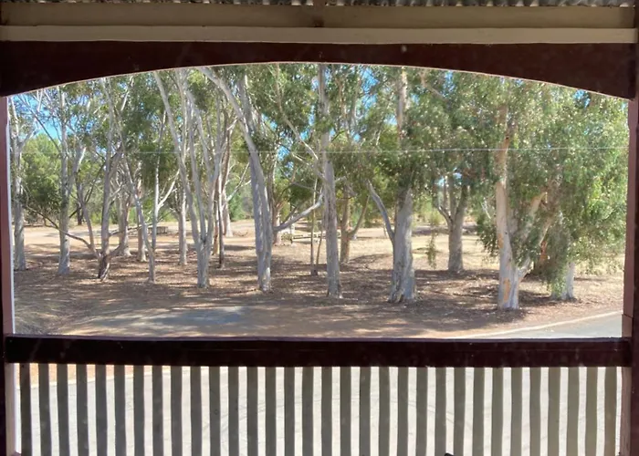 Yealering Hotel