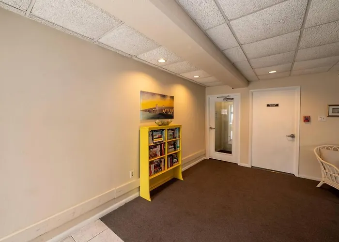 Wesley Paradise ☆Chic 1Bd + Private Balcony & Pool