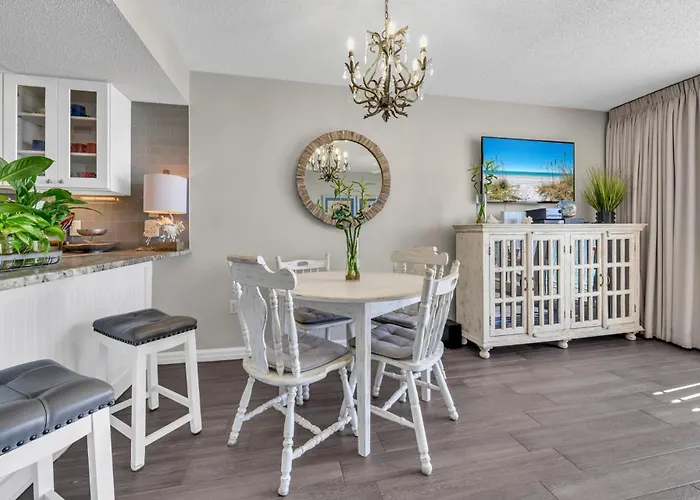 Pelican Beach Resort Unit 1109