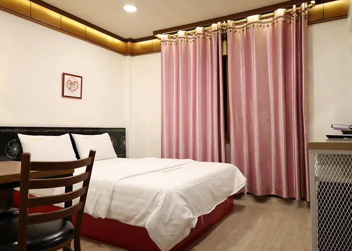 Goodstay Andong Park Hotel