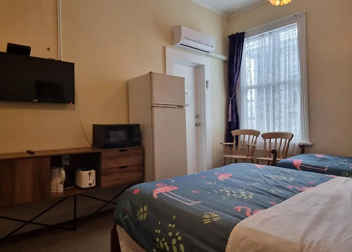 Golden Cross Hotel