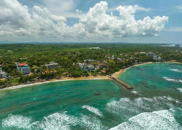 Beachmirissa Hotel
