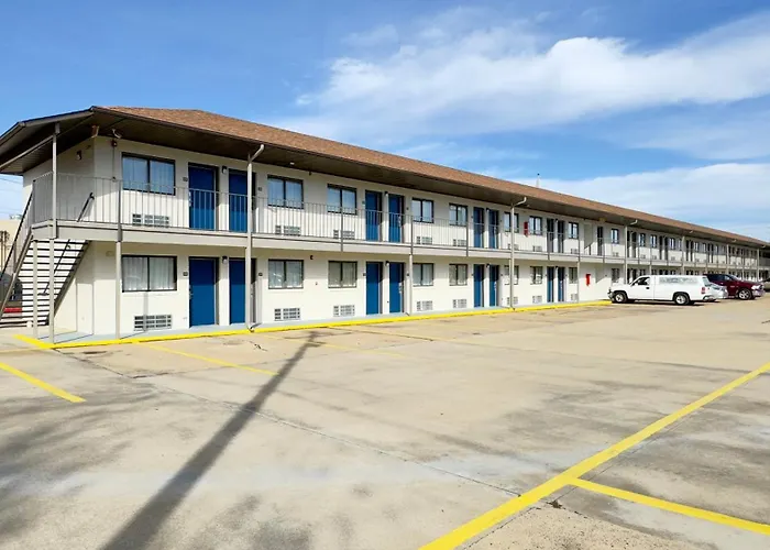 Motel 6-Dyersburg, Tn