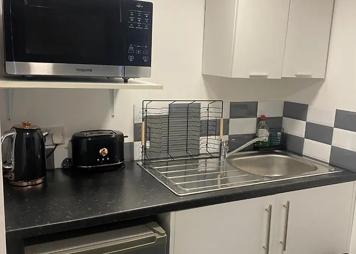 Black Ocean Holiday Apartments