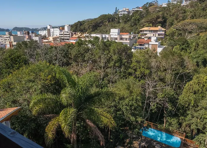 Bombinhas Guest House