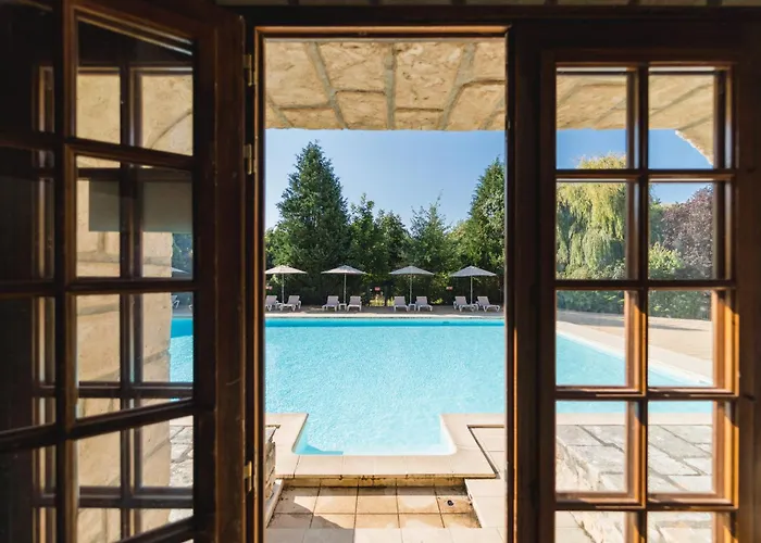 Hotel The Originals Chateau De Perigny