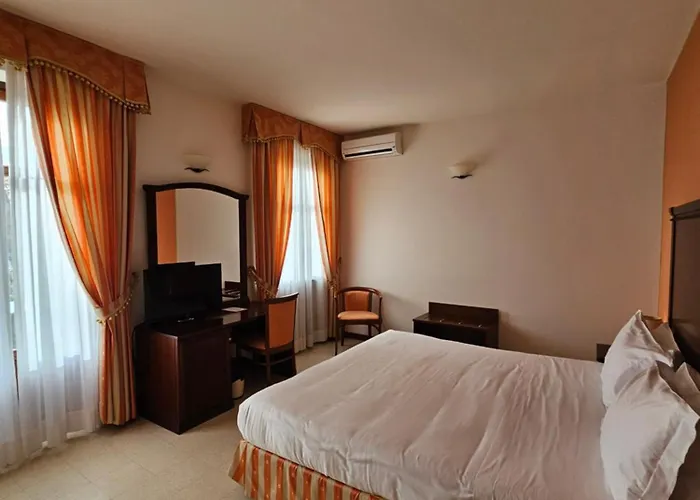 Hotel Villa Lauri