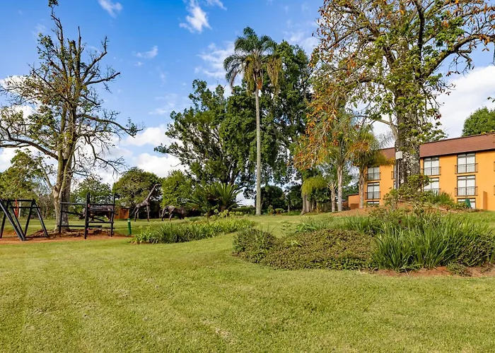 African Sky Hotels - Pine Lake Inn