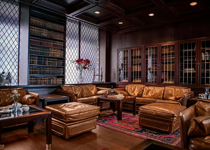 Hotel Holt - The Art Hotel