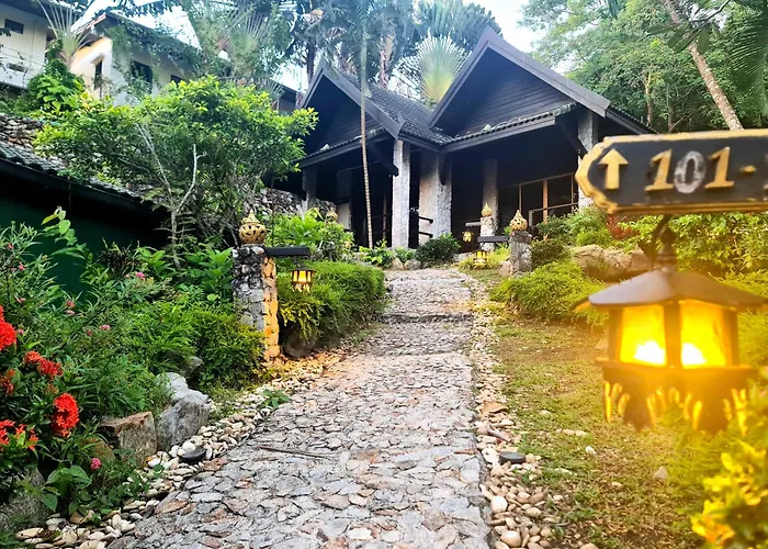 Boomerang Village Resort Kata