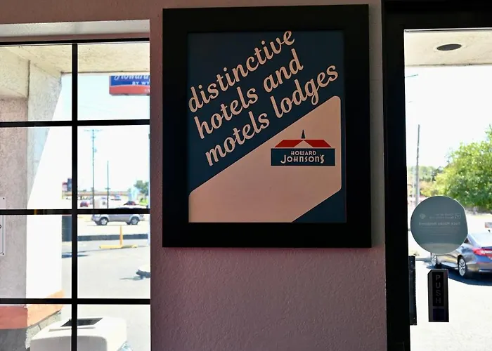 Howard Johnson By Wyndham Near Schlitterbahn