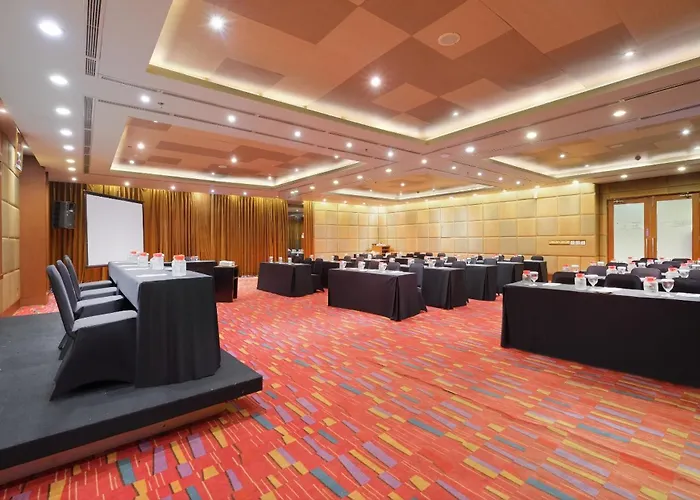 Quest Hotel Simpang Lima - Semarang By Aston