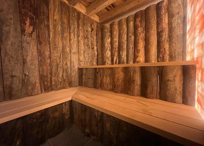 Gite Roche Des Ducs avec Piscine toute l'année, Spa, Sauna, Hammam