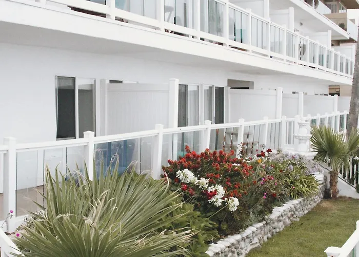 Capri Laguna on the Beach - A Boutique Hotel