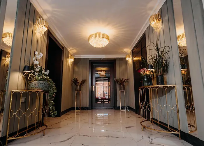 Hotel Lacu Rosu