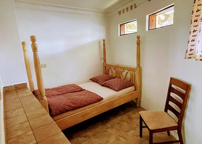 Banda Lodge