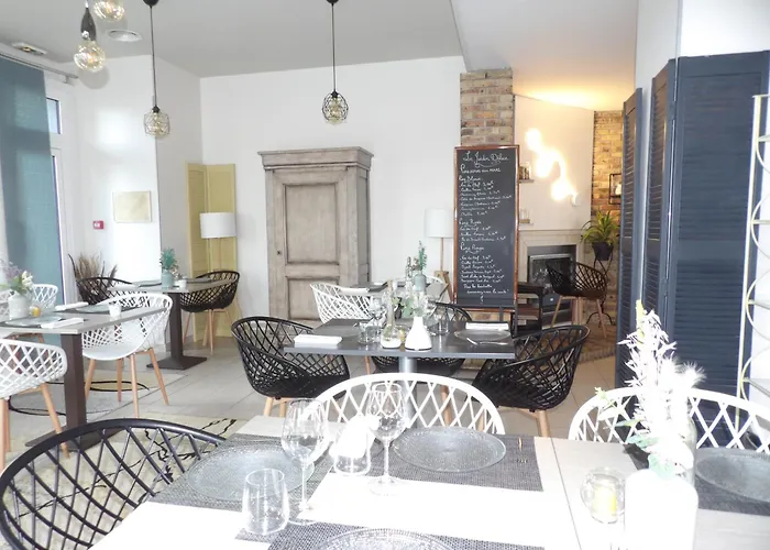 Logis Hotel Restaurant Le Jardin Delice