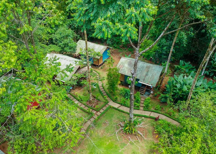 Hidden Paradise Lodge