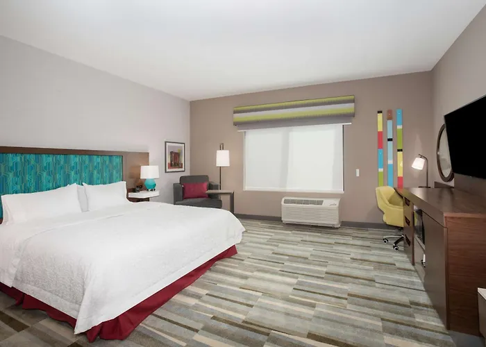 Hampton Inn & Suites Watsonville