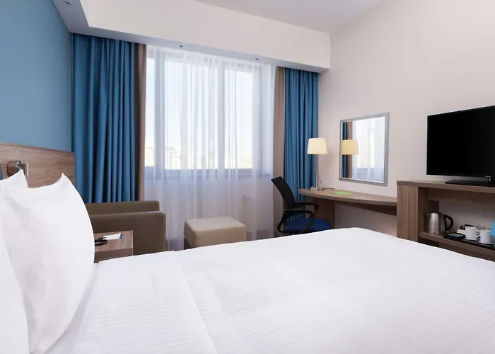Hampton By Hilton Astana Triumphal Arch