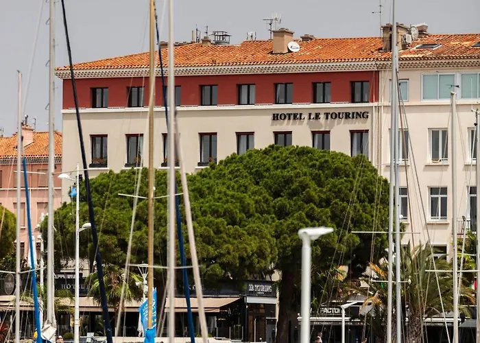 Hôtel le Touring