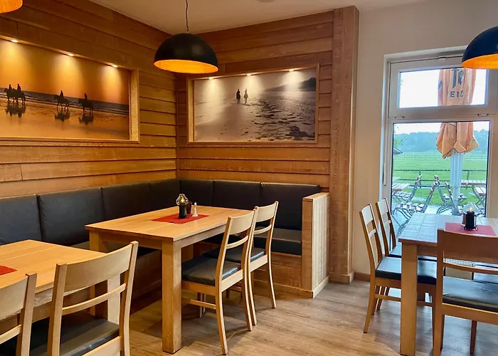 Friesenhof Hotel-Restaurant-Reitanlage