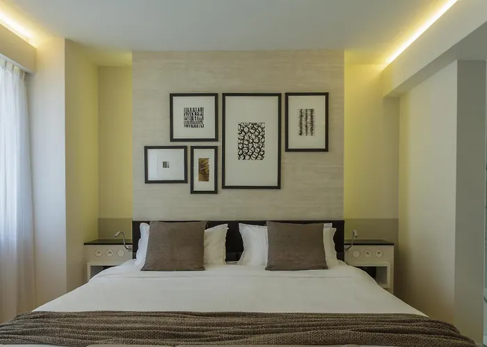 HasHotel