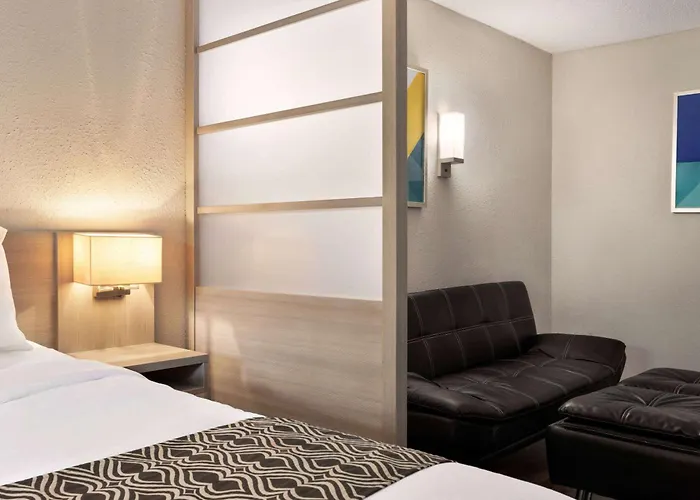 Microtel Inn & Suites By Wyndham Florence/Cincinnati Airpo