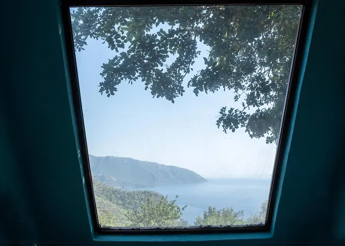 Goat Bungalow And Camping