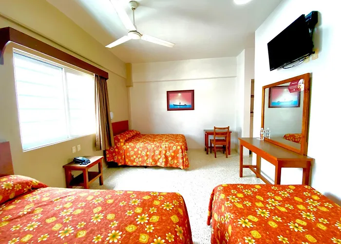 Hotel Delfines