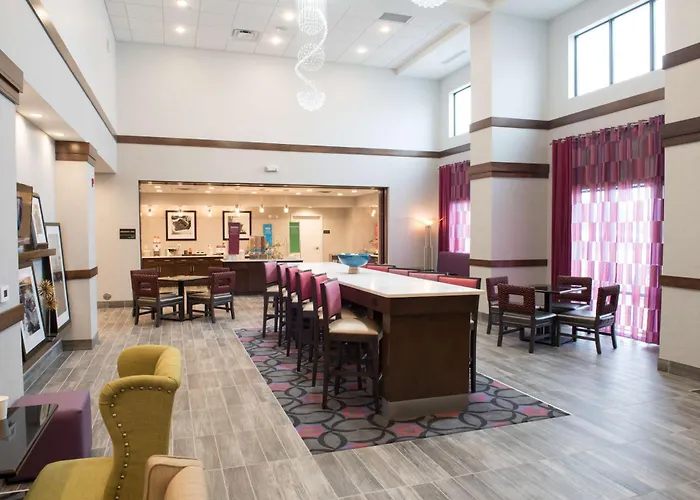 Hampton Inn & Suites Bay City